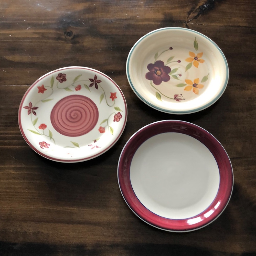 3 decorative or dining plates
